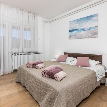 Apartman Nora Mucici Exterior foto